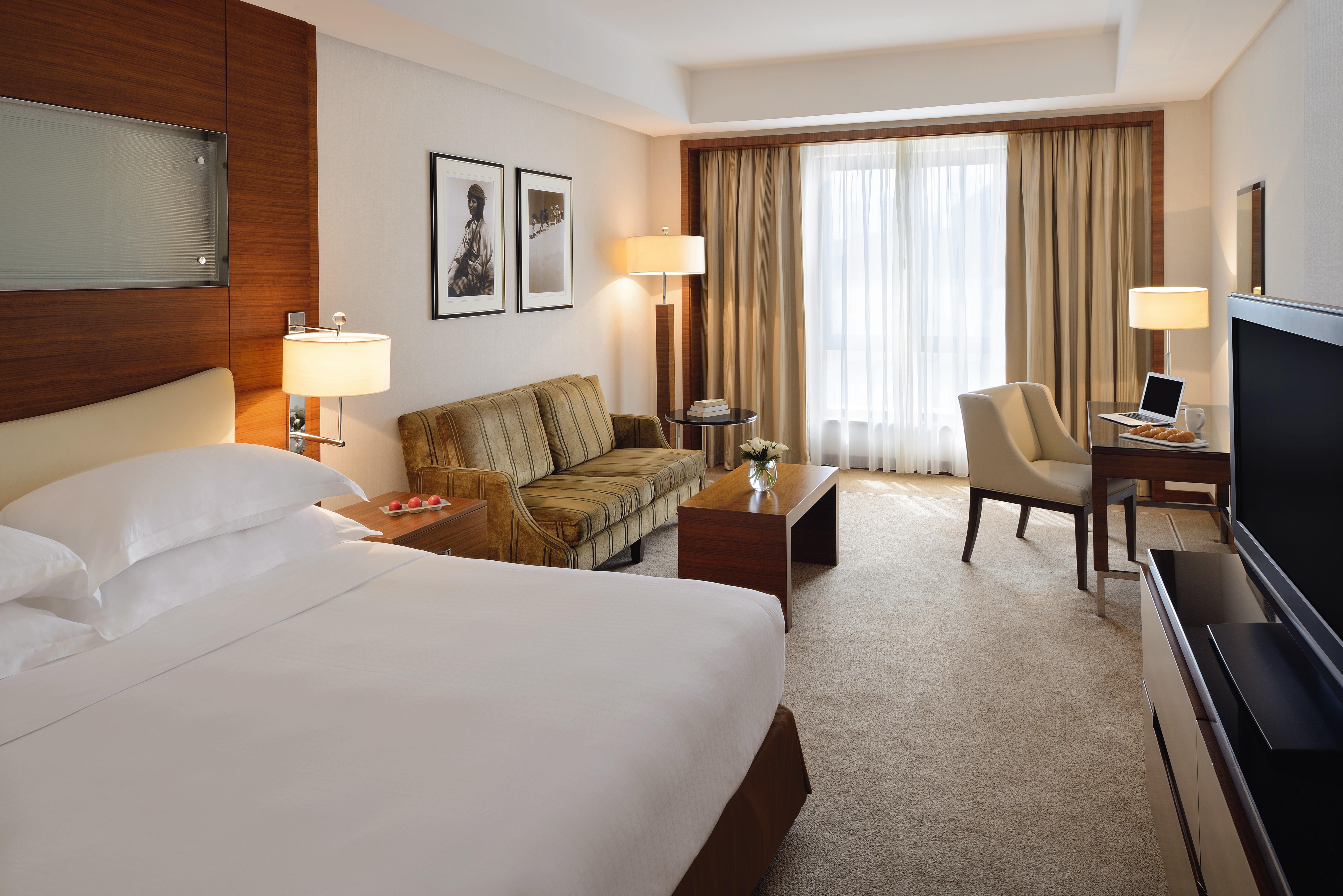Movenpick Hotel & Apartments Bur Dubái Exterior foto